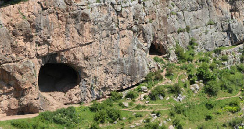 زخمه‌های فراموشی بر پیکره غارها