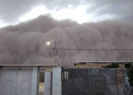 سرعت توفان در کاشمر و خلیل آباد به ۶۰ کیلومتر بر ساعت رسید