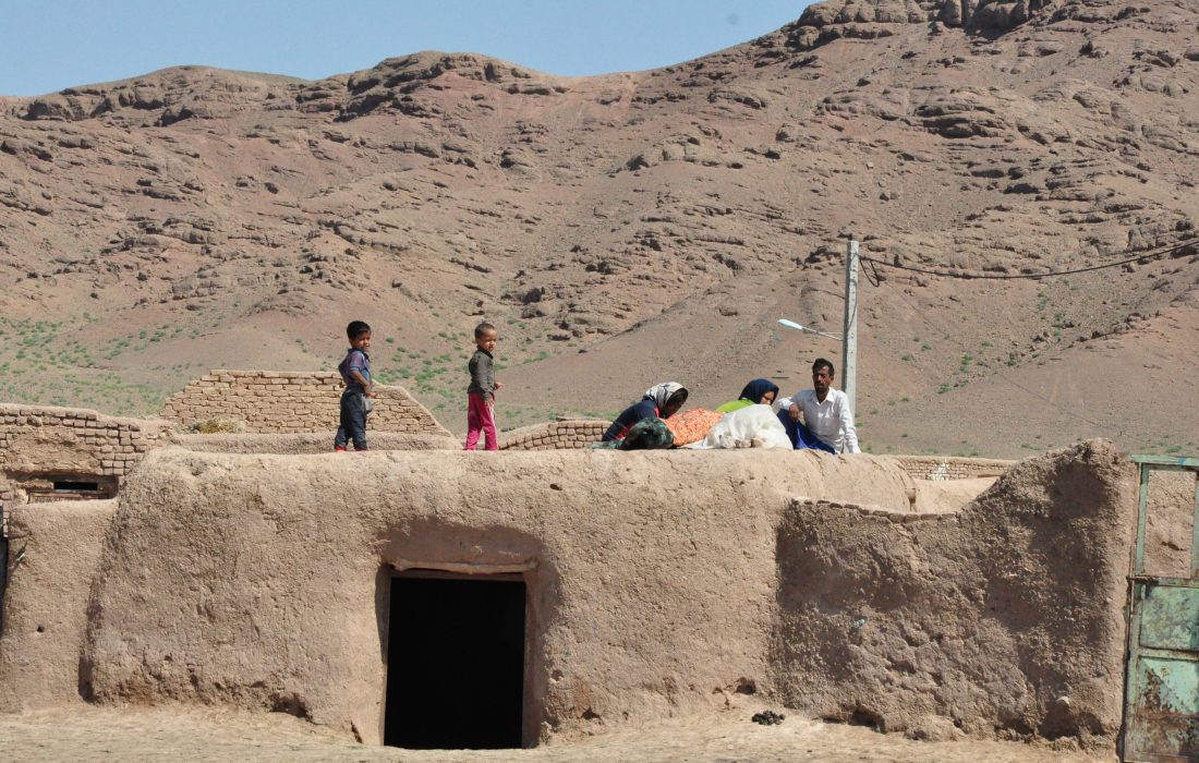 دلهره زیر سقف‌خانه‌های خشتی و گلی