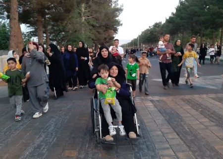 راهپیمایی غدیریون با شعار “ایران، ذوالفقار علی” در کاشمر برگزار شد