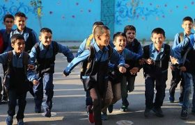 زنگ مدرسه که می‌خورد، زندگی دوباره شروع می‌شود