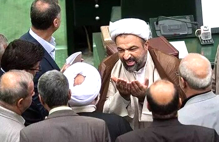 خطای تحلیلی فاحش تندروها!