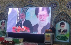 نماینده باید خدمتگزار واقعی مردم باشد نه در پی منافع شخصی