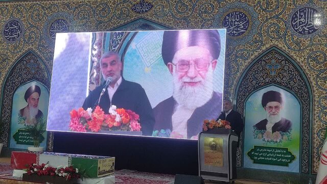 نماینده باید خدمتگزار واقعی مردم باشد نه در پی منافع شخصی