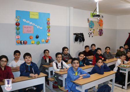 برخی دبیران تخصص کافی در تدریس ندارند